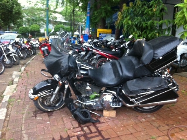 5 Wujud Harley Davidson Setelah Hajar Trotoar di Menteng