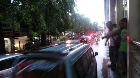 Anggota Komisi V: Busway Kick Berlebihan dan Berbahaya