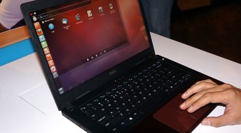     Agar telihat lebih elegan, Vostro 5470 dilengkapi dengan keyboard chiclet, touchpad gerakan multi-touch dan sandaran tangan aluminium.