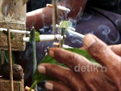 Ritual untuk Hentikan Letusan Gunung Sinabung