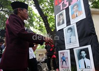 Acara ini juga dihadiri keluarga korban.