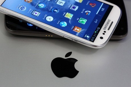 Apple ke Samsung: Benci tapi Butuh