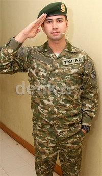 Raffi tampil bak tentara. Gus Mun/detikHOT.