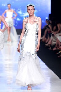 Jakarta, Indonesia - 21 Oktober. Daniel Lagrace Diamond Dust. Jakarta Fashion Week 2014 at Senayan City. 21 Oktober 2013. Jakarta. [Foto: Mohammad Abduh/Wolipop]