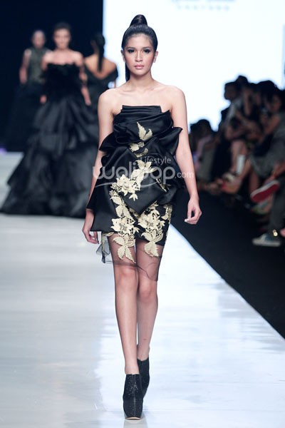 Jakarta, Indonesia - 21 Oktober. Gracia Shinta Femme Fatale. My Project Runway. Jakarta Fashion Week 2014 at Senayan City. 21 Oktober 2013. Jakarta. [Foto: Mohammad Abduh/Wolipop]