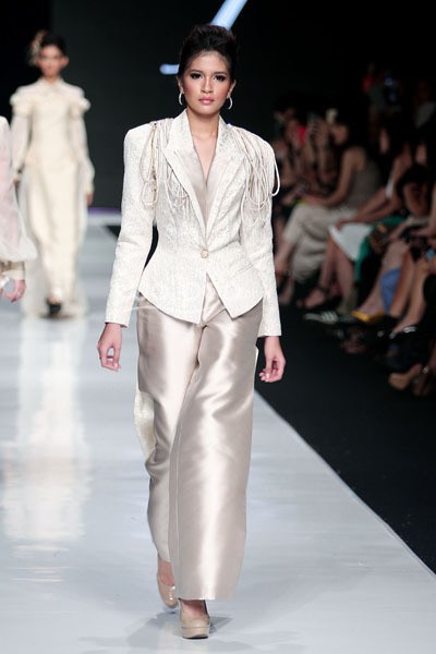 Jakarta, Indonesia - 21 Oktober. Lusiana Liauw L7. Jakarta Fashion Week 2014 at Senayan City. 21 Oktober 2013. Jakarta. [Foto: Mohammad Abduh/Wolipop]