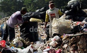 Pulung Sampah di TPS Sampai Berserakan, Pemulung Bisa Kena Denda