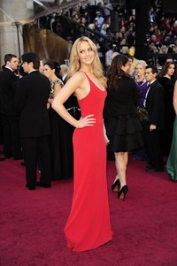 Ooh la la! Red hot Jennifer Lawrence. AFP PHOTO / Robyn Beck.