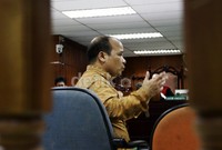 Yunus Husein menegaskan KPK berwenang melakukan penuntutan pidana pencucian uang. Sebab pidana pencucian uang yang diusut berasal dari pengembangan perkara pidana korupsi. Lamhot Aritonang/detikFoto.