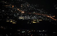 Menikmati Kota Wisata Batu, Malang, di malam hari  menjadi sensasi berbeda.