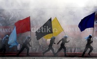 Dalam gelaran ini, Kapolri Jenderal Polisi Sutarman yang didaulat sebagai inspektur upacara disuguhkan berbagai atraksi hingga drama kolosal.
