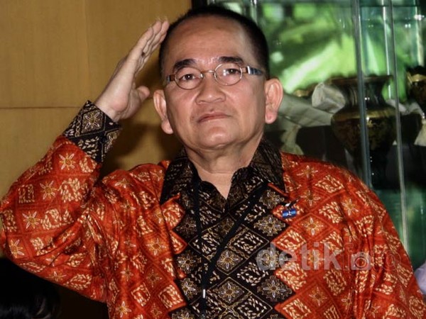 Ruhut Diperiksa untuk Anas Ubaningrum