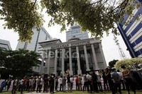 Aksi itu diikuti puluhan orang.