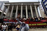 Aksi Menolak Pilkada Ulang Kota Tanggerang