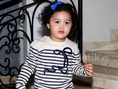 Gemes! Amora Siap Pergi ke Sekolah