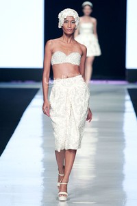 Jakarta, Indonesia - 21 Oktober. Barli Asmara Royal Embroidery. Jakarta Fashion Week 2014 at Senayan City. 21 Oktober 2013. Jakarta. [Foto: Mohammad Abduh/Wolipop]