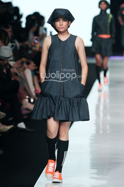 Jakarta, Indonesia - 21 Oktober. Tri Handoko Frantho. Jakarta Fashion Week 2014 at Senayan City. 21 Oktober 2013. Jakarta. [Foto: Mohammad Abduh/Wolipop]