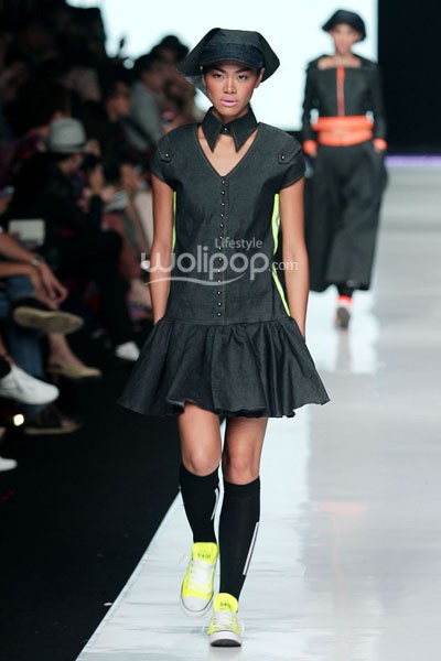 Jakarta, Indonesia - 21 Oktober. Tri Handoko Frantho. Jakarta Fashion Week 2014 at Senayan City. 21 Oktober 2013. Jakarta. [Foto: Mohammad Abduh/Wolipop]