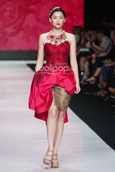 Jakarta, Indonesia - 21 Oktober. Imelda Kartini Concettismo. ESMOD Jakarta. Jakarta Fashion Week 2014 at Senayan City. 21 Oktober 2013. Jakarta. [Foto: Mohammad Abduh/Wolipop]