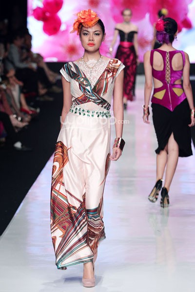 Jakarta, Indonesia - 21 Oktober. Kanaya Tabitha Globalination. Jakarta Fashion Week 2014 at Senayan City. 21 Oktober 2013. Jakarta. [Foto: Mohammad Abduh/Wolipop]