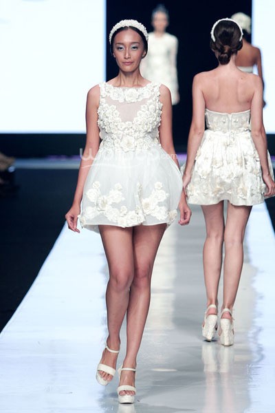 Jakarta, Indonesia - 21 Oktober. Barli Asmara Royal Embroidery. Jakarta Fashion Week 2014 at Senayan City. 21 Oktober 2013. Jakarta. [Foto: Mohammad Abduh/Wolipop]