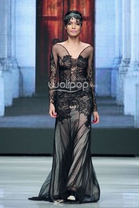 Jakarta, Indonesia - 21 Oktober. Sisca Tjong Neo mythologizm. ESMOD Jakarta. Jakarta Fashion Week 2014 at Senayan City. 21 Oktober 2013. Jakarta. [Foto: Mohammad Abduh/Wolipop]