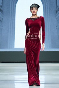 Jakarta, Indonesia - 21 Oktober. Sisca Tjong Neo mythologizm. ESMOD Jakarta. Jakarta Fashion Week 2014 at Senayan City. 21 Oktober 2013. Jakarta. [Foto: Mohammad Abduh/Wolipop]