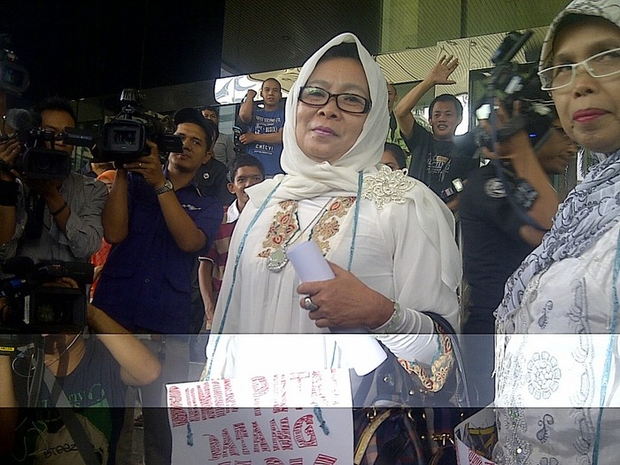 Perempuan Mengaku Bunda Putri Laporkan Korupsi ke KPK