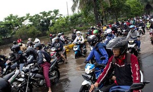 Hujan di Sore Hari, Jalanan di Jakarta Macet