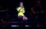 Miley Cyrus Ngejreng di Panggung Bambi Awards