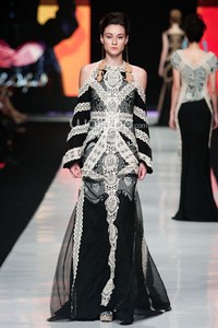 Jakarta, Indonesia - 21 Oktober 2013. Mel Ahyar Couture Collection. Jakarta Fashion Week 2014 at Senayan City. Jakarta. [Foto: Mohammad Abduh/Wolipop]