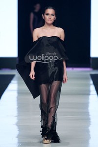 Jakarta, Indonesia - 21 Oktober. Yogie Pratama. Jakarta Fashion Week 2014 at Senayan City. 21 Oktober 2013. Jakarta. [Foto: Mohammad Abduh/Wolipop]