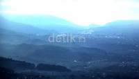 Kota Batu malang memiliki kekayaan wisata yang menarik, wisata yang ditawarkan pun beranekaragam mulai dari Wisata Agro, Wisata Alam, Wisata Rekreasi, Wisata Sejarah, Wisata Religi, Wisata Minat Khusus dan Wisata Ziarah.