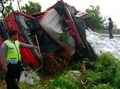 Sopir Tronton Ngantuk Sebabkan Kernet Tewas