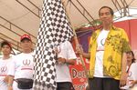 Jokowi Bersama Warga Gowes Sepeda Santai