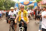 Jokowi Bersama Warga Gowes Sepeda Santai