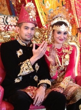 Cerita Haru Orangtua Soal Pernikahan Shireen Sungkar