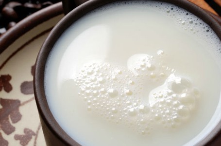 Minumlah Susu Hangat dan Jus Buah untuk Kurangi Stres
