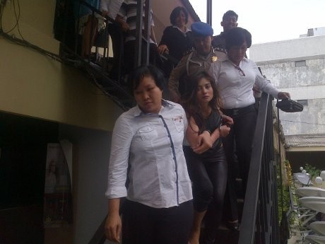 Ini Penampakan Novi Usai Mengamuk di Polres Menteng