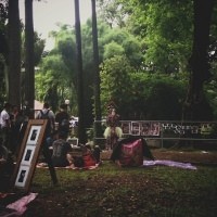 Berbagi Cerita Lewat Foto Di Taman Langsat