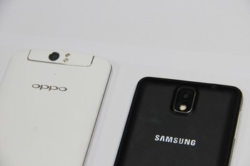 OPPO N1 atau Galaxy Note 3 sama-sama dibekali kamera 13 MP.