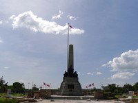 The Rizal Monument dibangun untuk mengenang jasa Dr Jose Rizal. Persis di depannya terdapat kilometer nol Kota Filipina (Sastri/detikTravel)