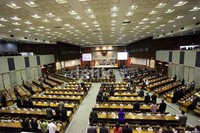 Bahkan untuk sidang paripurna hari yang digelar di Gedung DPR, Senayan, Jakarta, Senin (18/11/2013) ini, tak sampai setengah anggota DPR yang hadir. Dari total 560 anggota DPR, hanya 236 anggota yang hadir.
