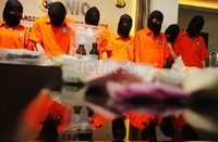 Dalam kasus ini, polisi menangkap 16 orang tersangka yang merupakan sindikat jaringan Malaysia dan China.
