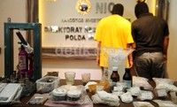 Methampethamine pil atau Yaba ini rencananya akan diedarkan oleh sindikat ini ke sejumlah tempat hiburan malam di Jakarta.