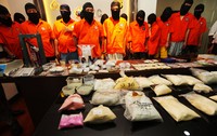 Para tersangka ditangkap sejak 1 November 2013 di lokasi berbeda.