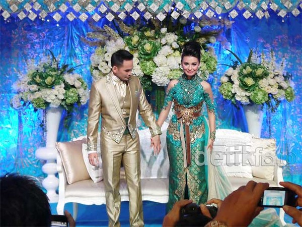 Mengintip Pesta Resepsi Shireen Sungkar dan Teuku Wisnu