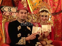 Rencananya, mereka akan pergi bulan madu ke Norwegia.