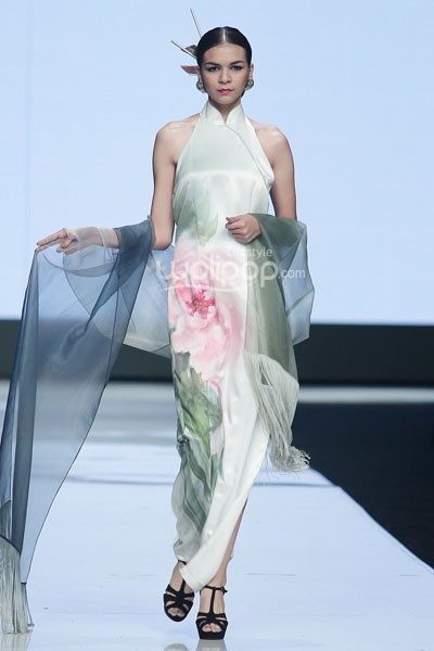 Jakarta, Indonesia - 22 Oktober. Agnes Budhisurya Peony. Jakarta Fashion Week 2014 at Senayan City. Jakarta. [Foto: Mohammad Abduh/Wolipop]