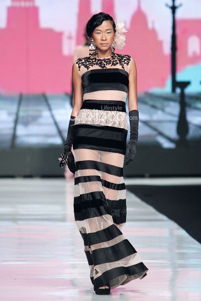 Jakarta, Indonesia - 22 Oktober. Gregorius Vici Spirit of Springs. Jakarta Fashion Week 2014 at Senayan City. 22 Oktober 2013. Jakarta. [Foto: Mohammad Abduh/Wolipop]